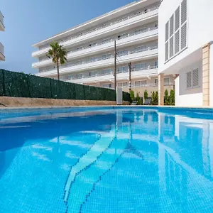 apartamentos-marivent-puerto-colom.allmallorcahotels.com/